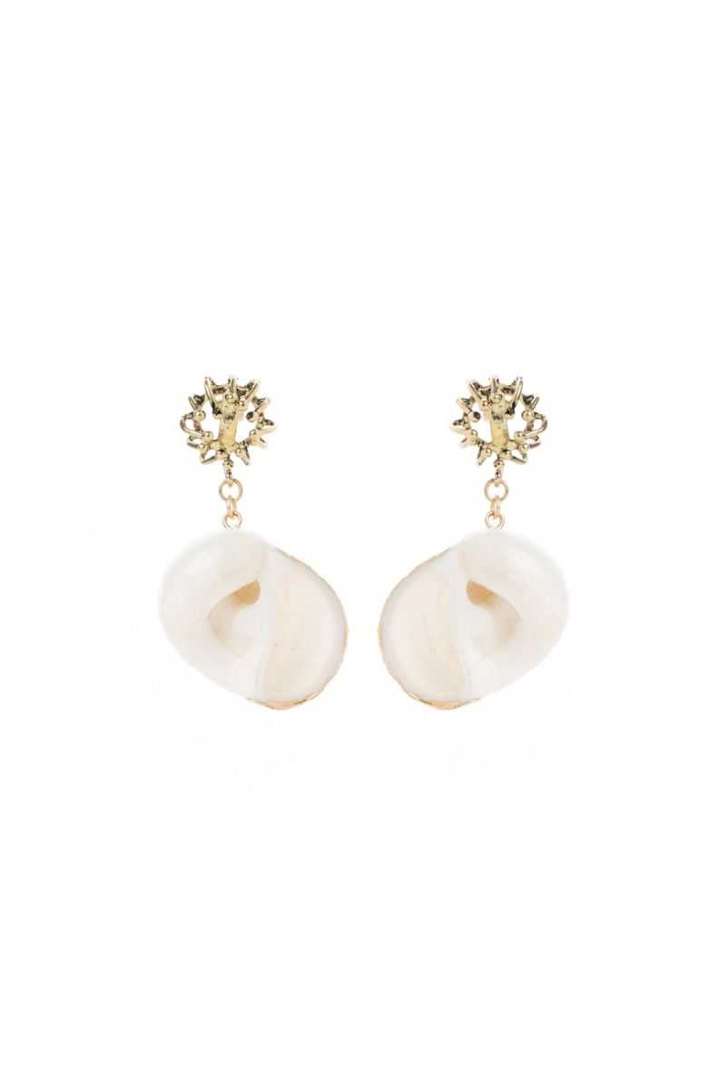 Earrings with white shell