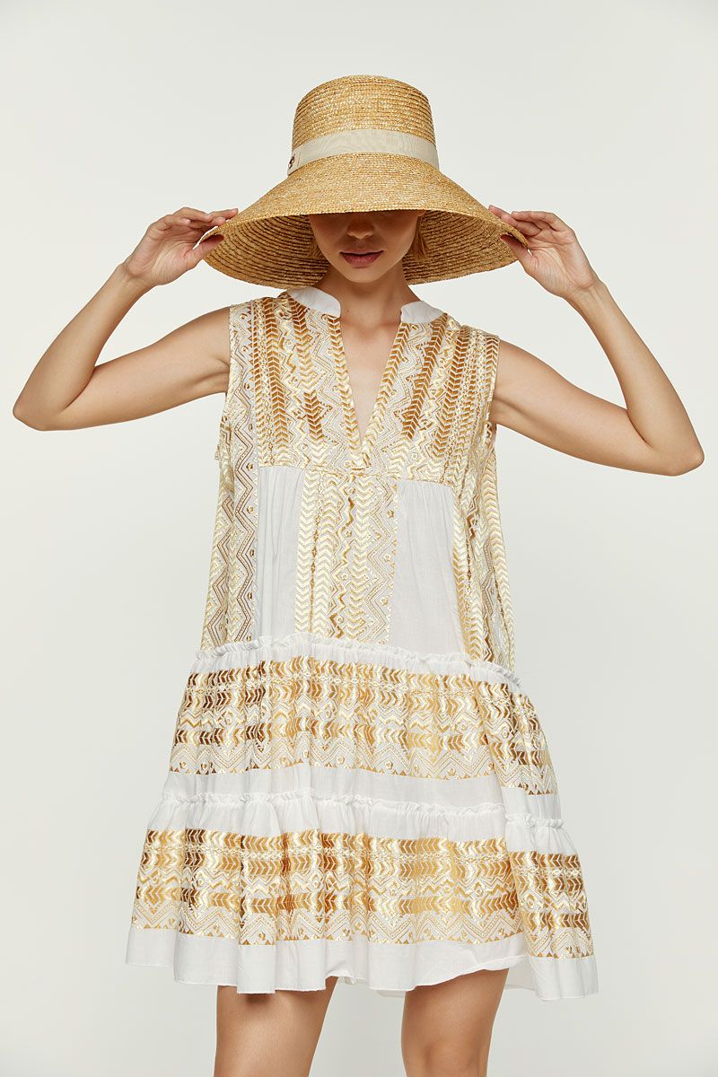 Λευκό φόρεμα με χρυσά κεντήματα
