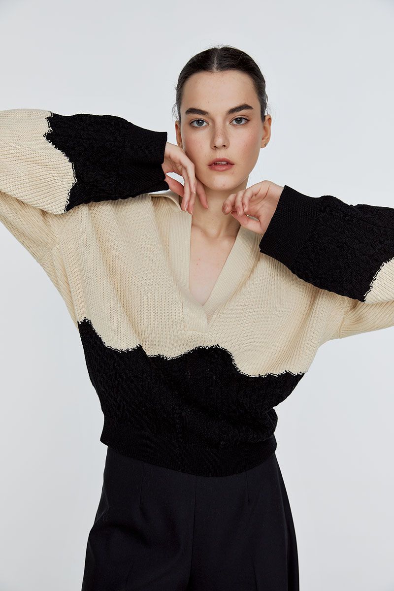 Knitted polo-sweater