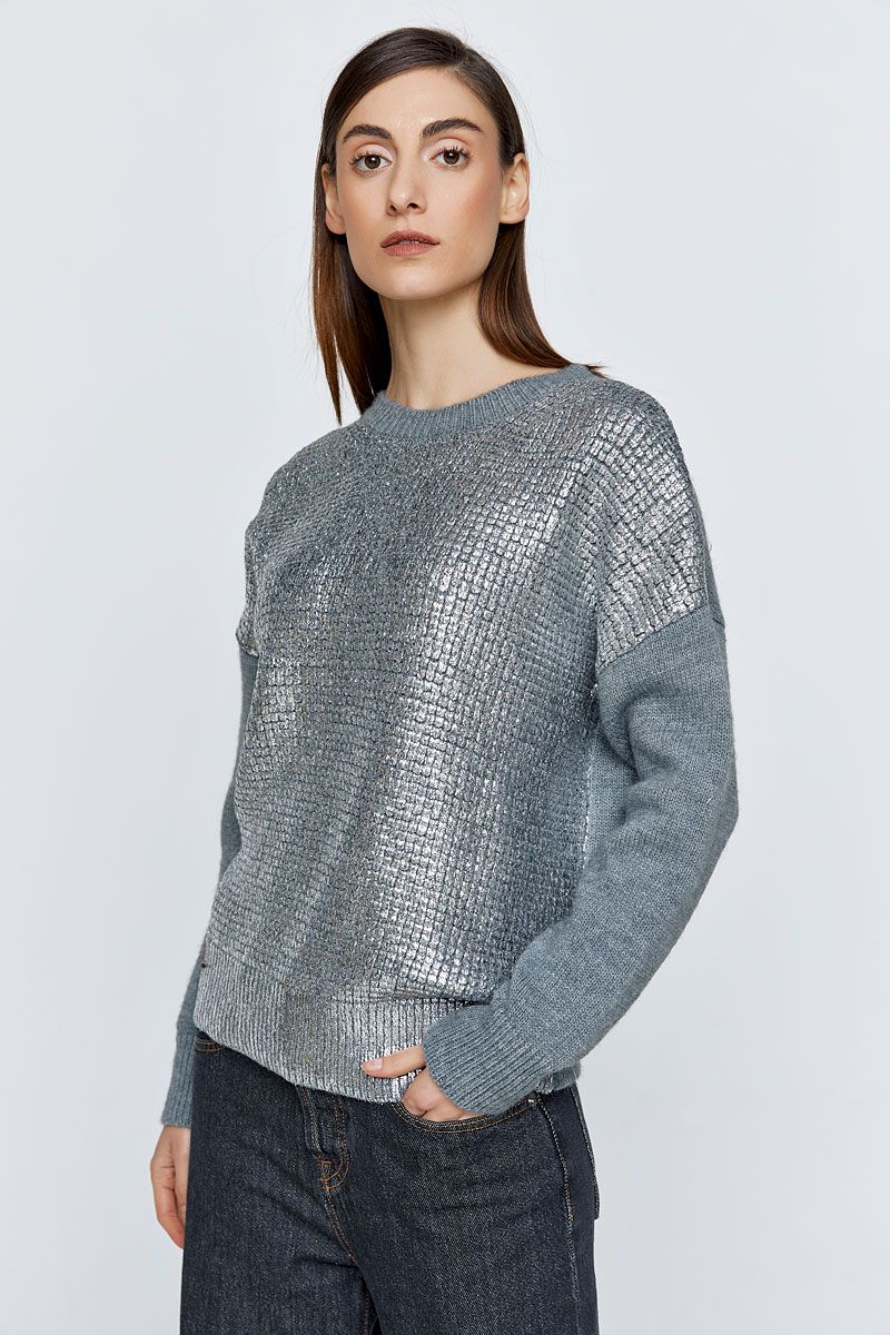 Chunky knit sweater with metallic coating