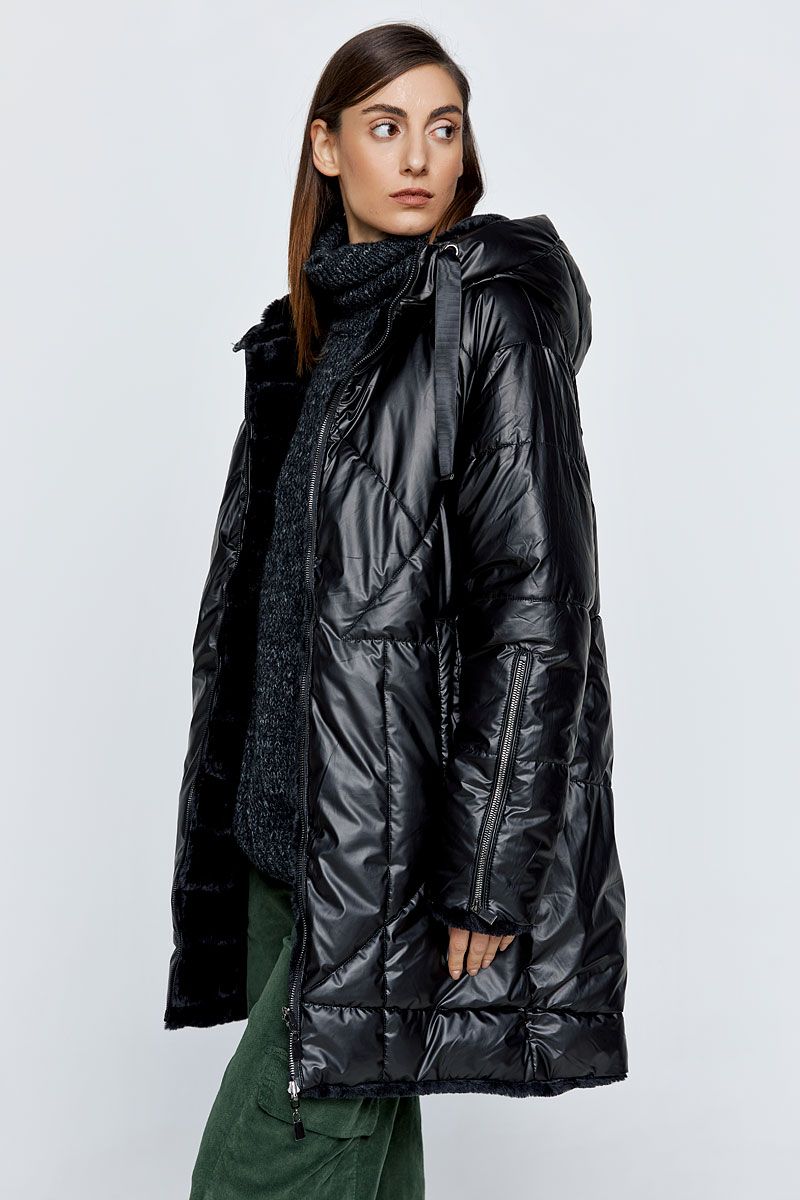  Double -face  padded jacket in black