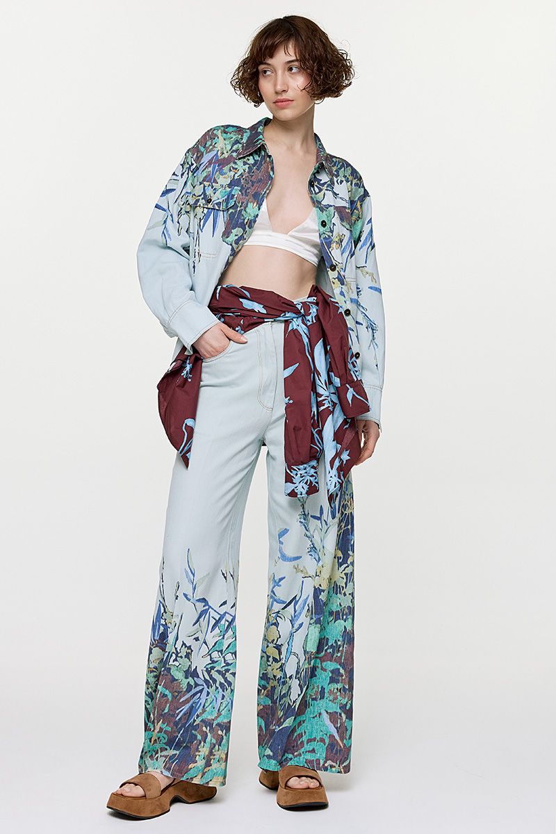 5-pocket wide-leg pants in cotton denim and linen with floral prints