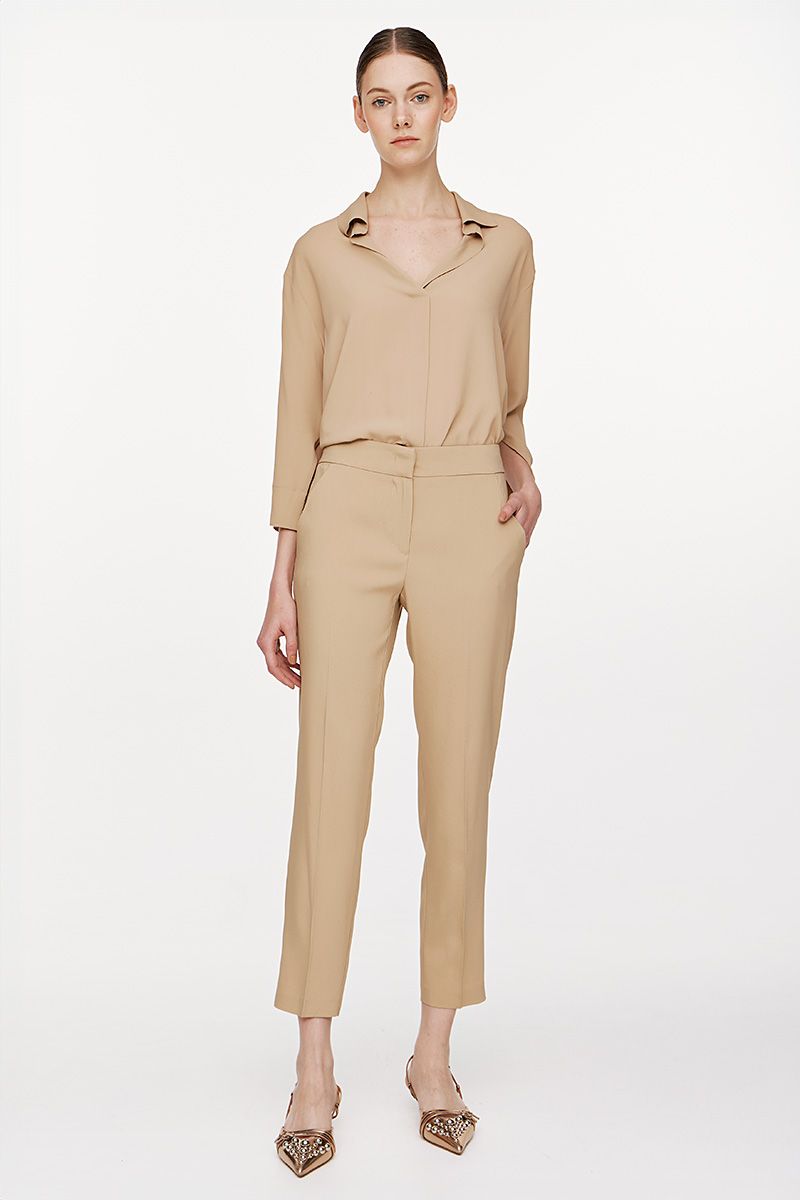 Narrow pants in viscose crepe with side pockets
