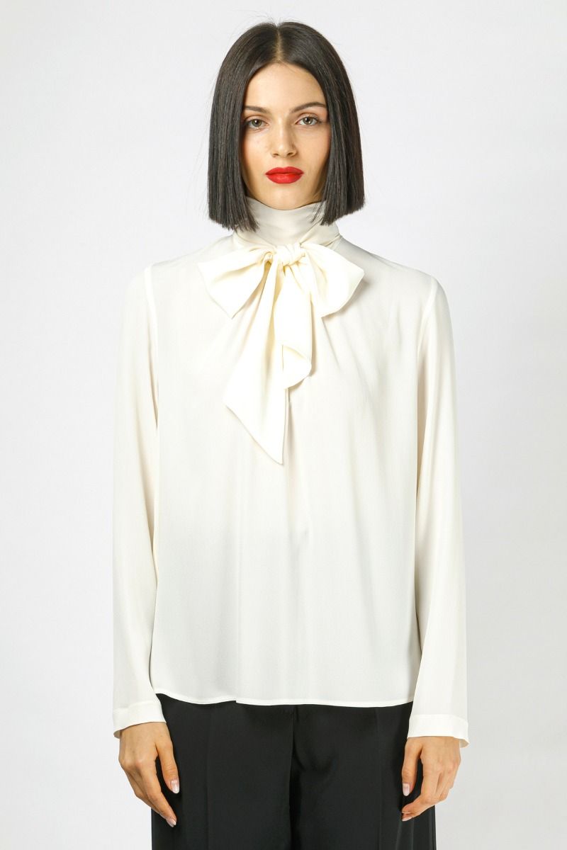 Pussy-bow  blouse in crepe
