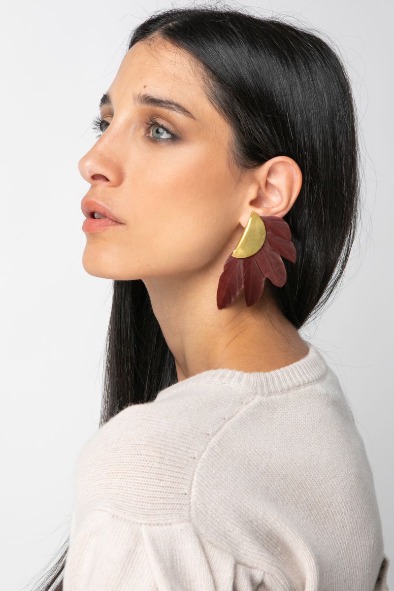 Feather and gold plated metal clip earrings