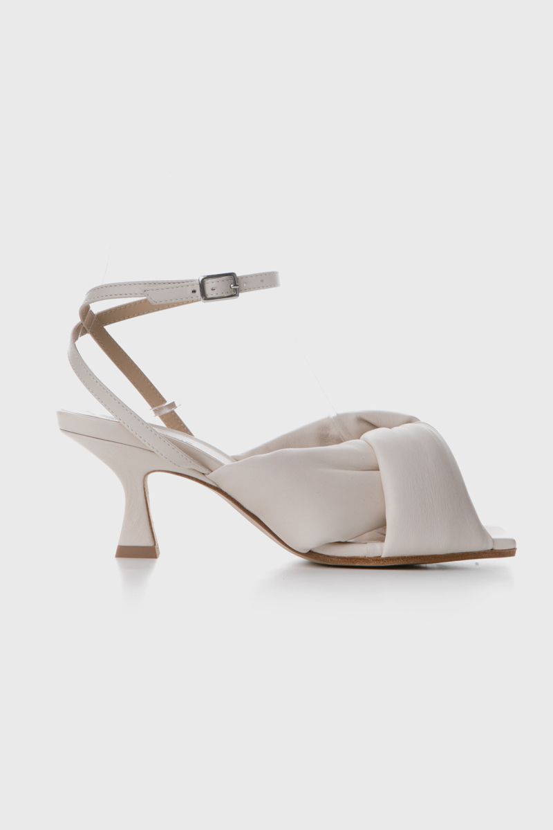 Bone -white sandals with spool heel 