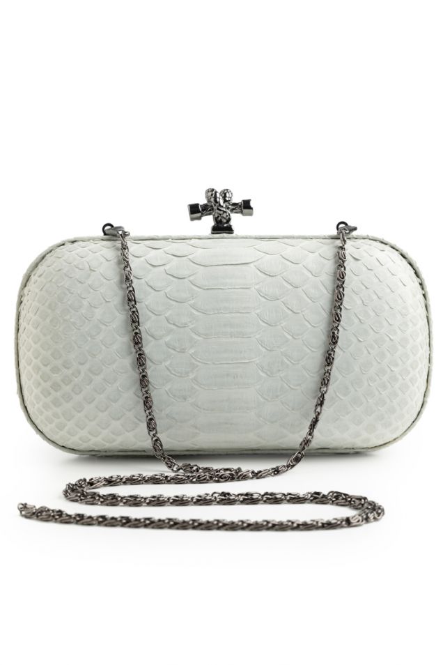 Large clutch in ivory 