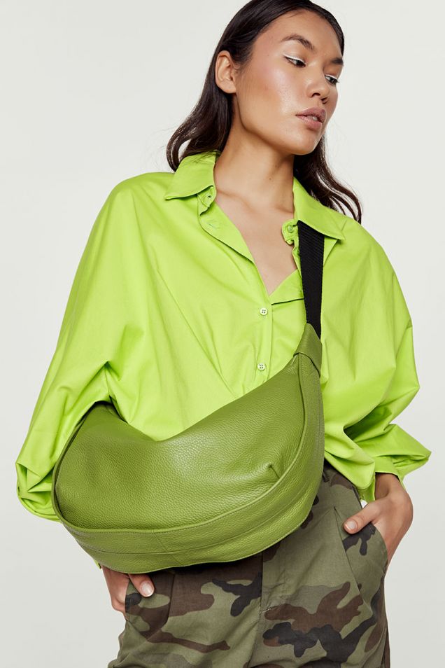 Πράσινη δερμάτινη hobo τσάντα 