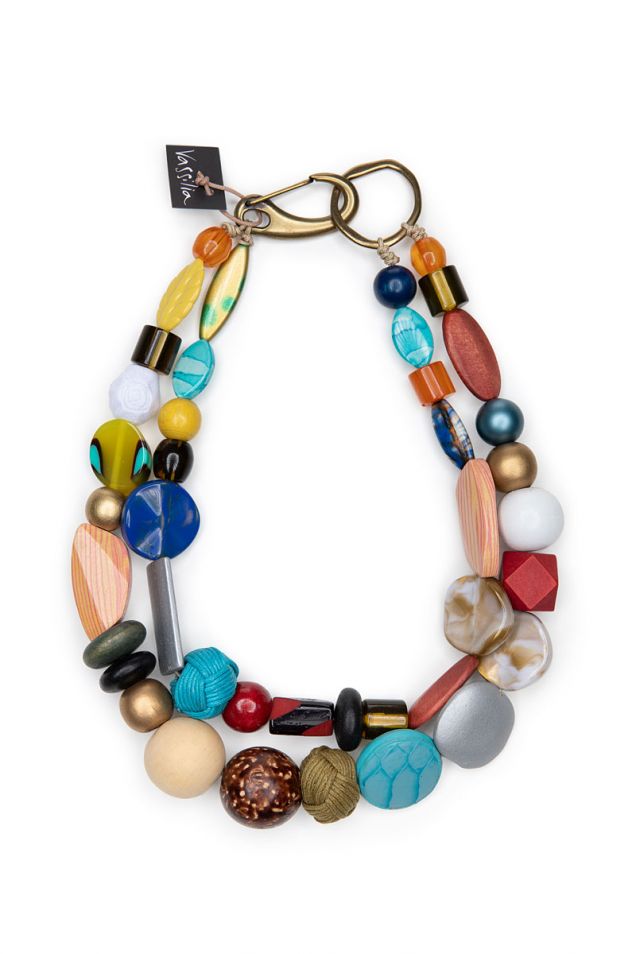 Necklace with multicolor beads