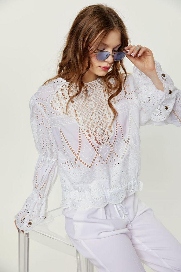 Broderie anglaise white blouse 