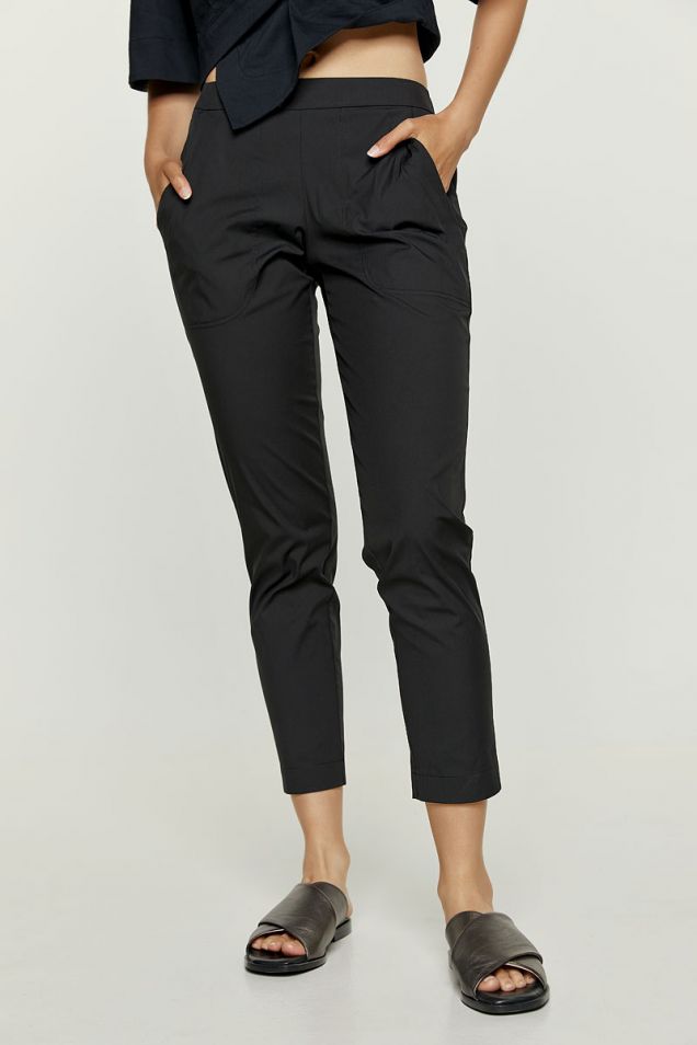 Straight- leg poplin pants in black