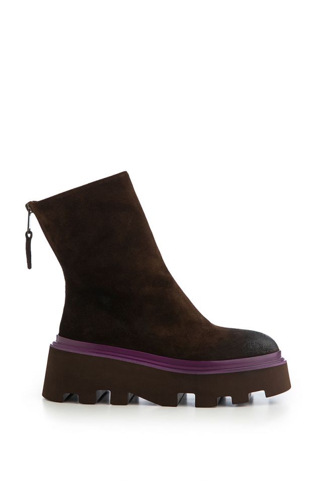 Suede boots in ebony with purple details
