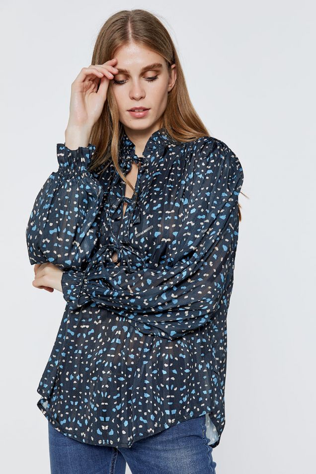 Printed blouse with ruffled details 