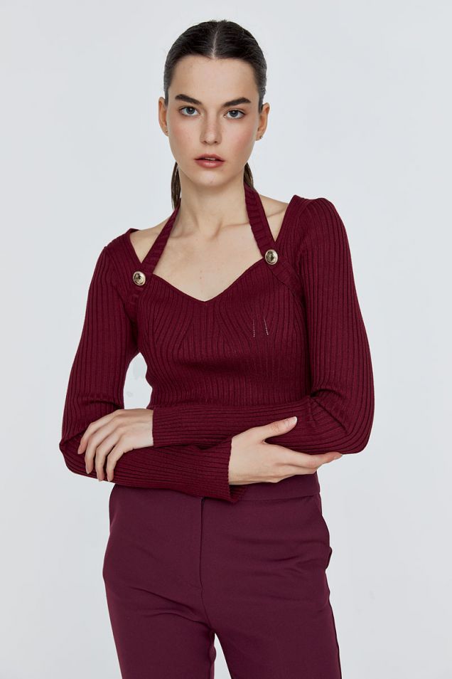 Ribbed sweater with neck ribbon motif