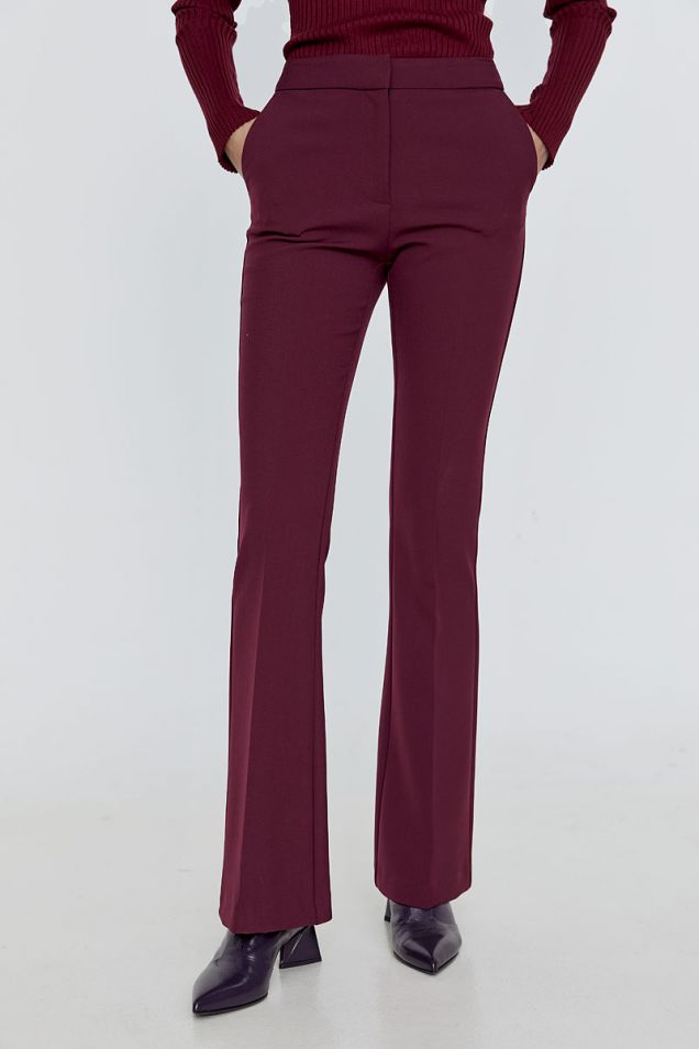 Straight -leg  pants in burgundy 