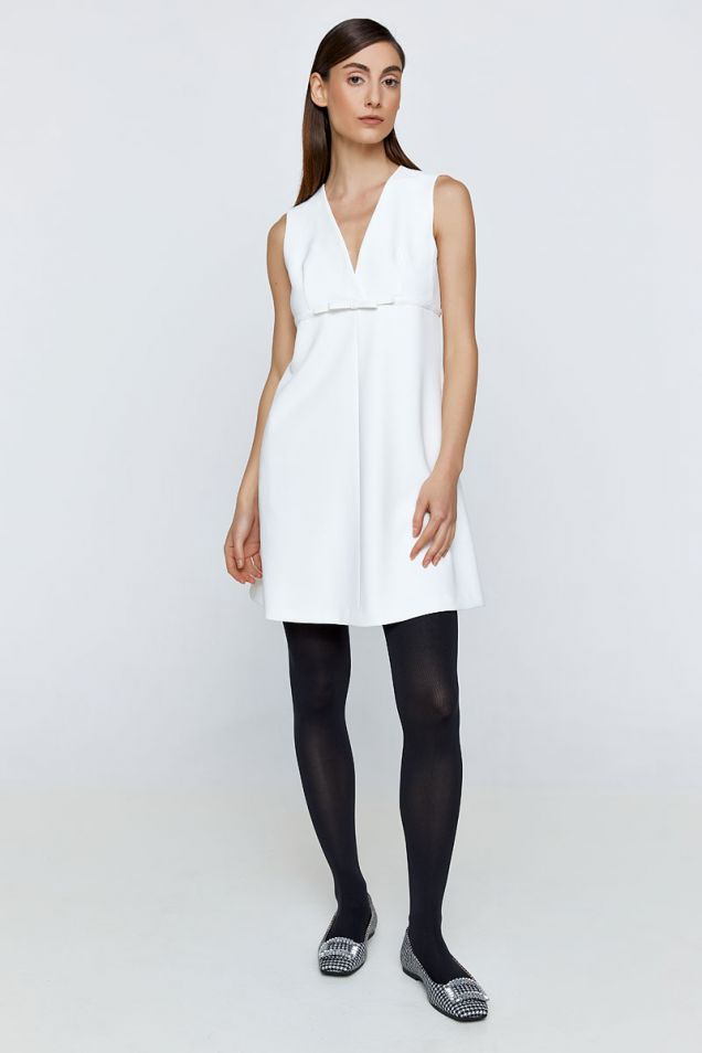 White sleeveless short dress 