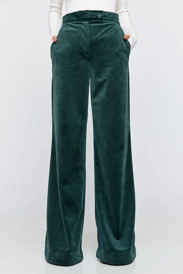 Velvet wide leg pants in green