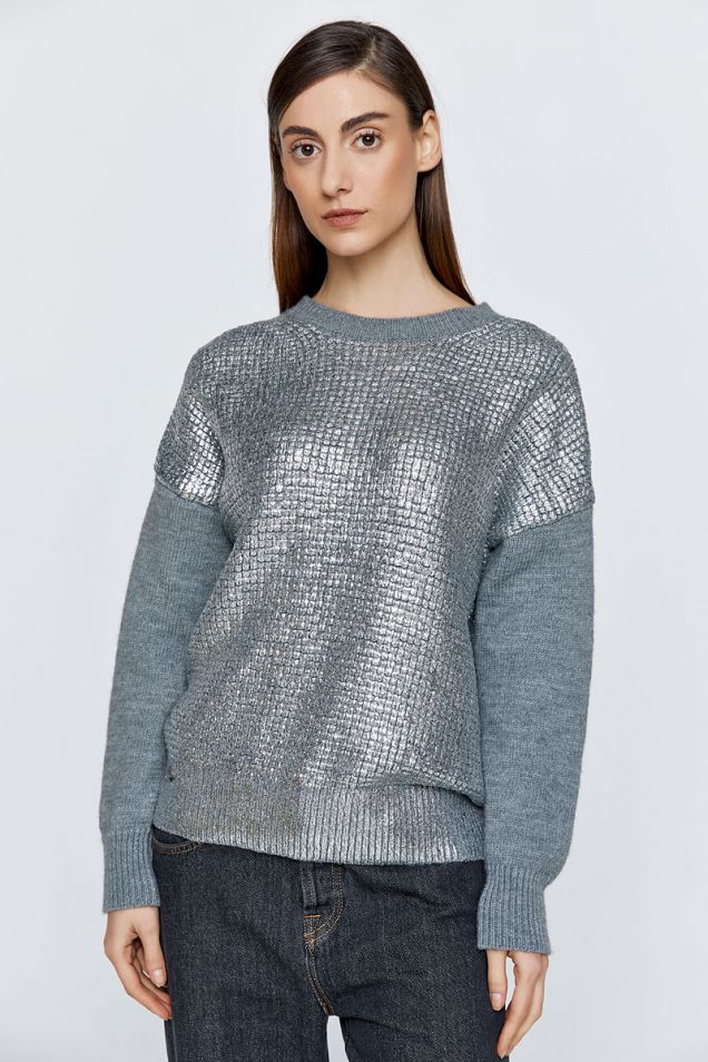 Chunky knit sweater with metallic coating