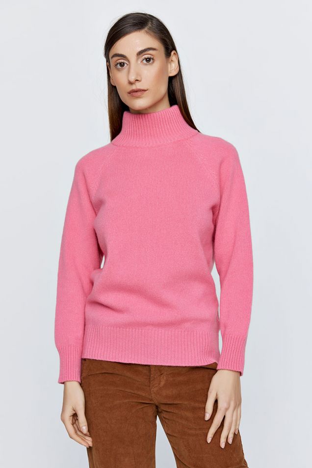 Chunky cashmere knit turtleneck sweater