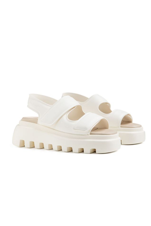White sandals with velcro