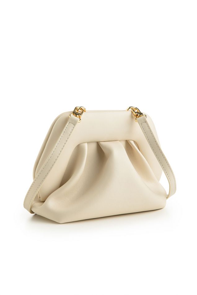 Clutch in ivory