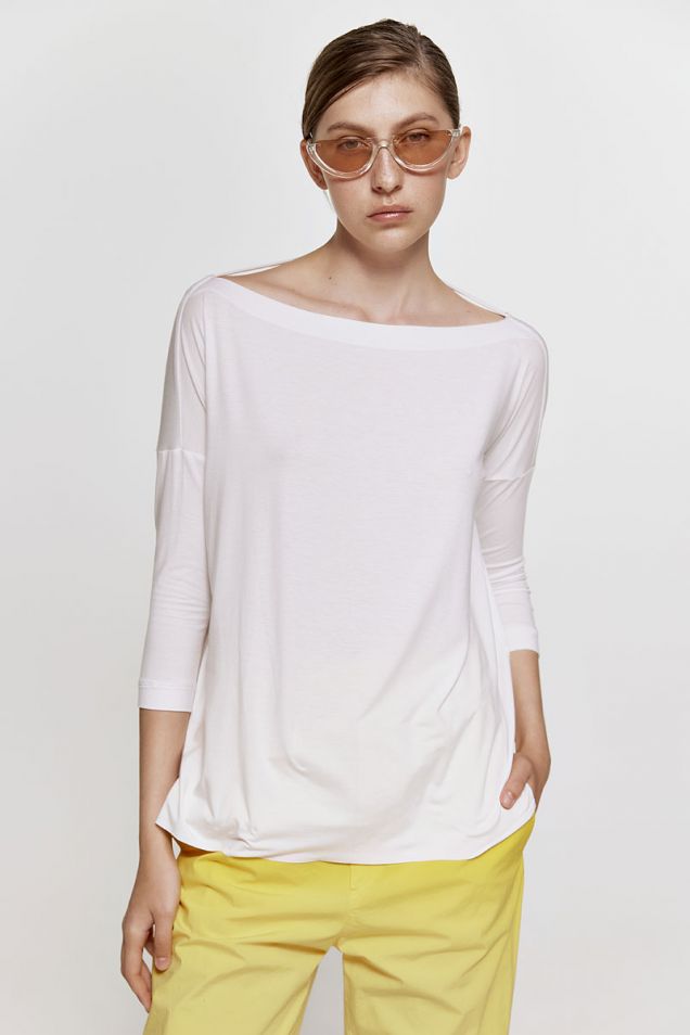 Crew -neck top in light stretchy viscose jersey with a deep V-back 