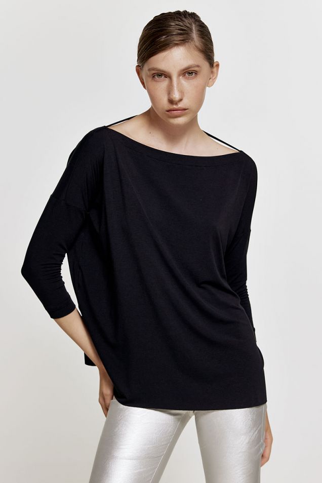 Crew -neck top in light stretchy viscose jersey with a deep V-back