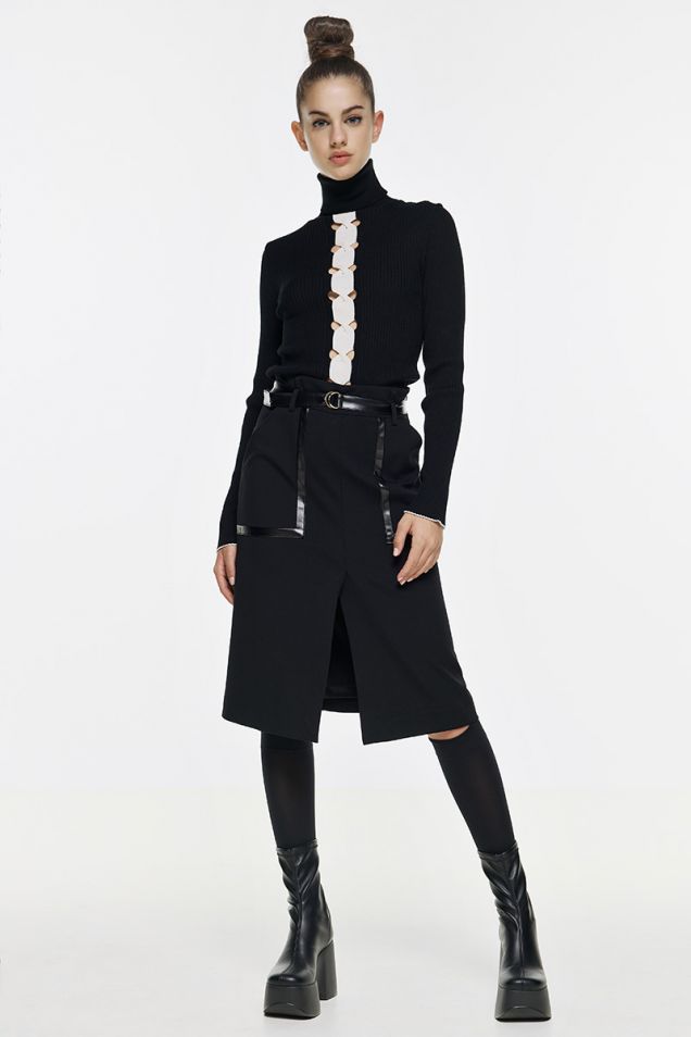 Black skirt with vegan leather details