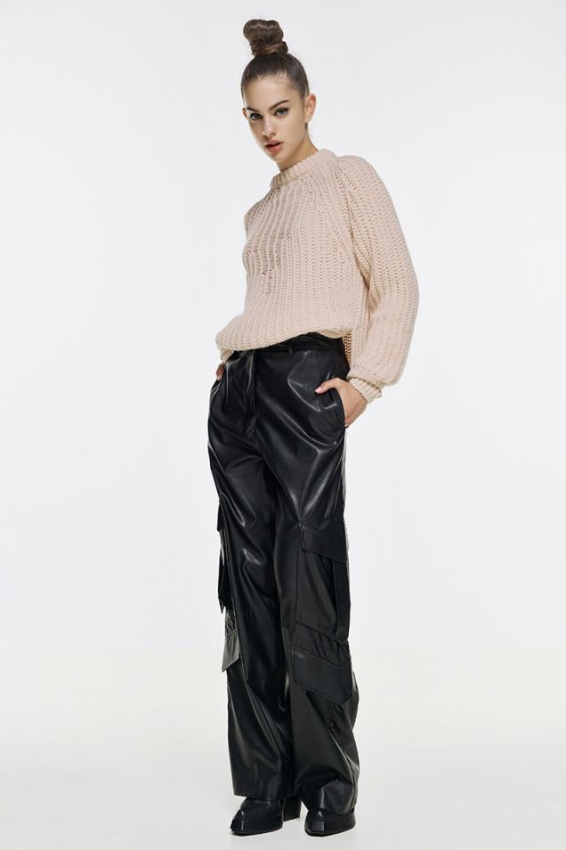 Cargo synthetic leather pants in black 