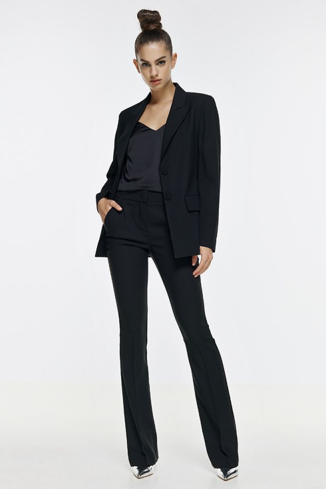 Structured jacket in stretch viscose crepe with shoulders