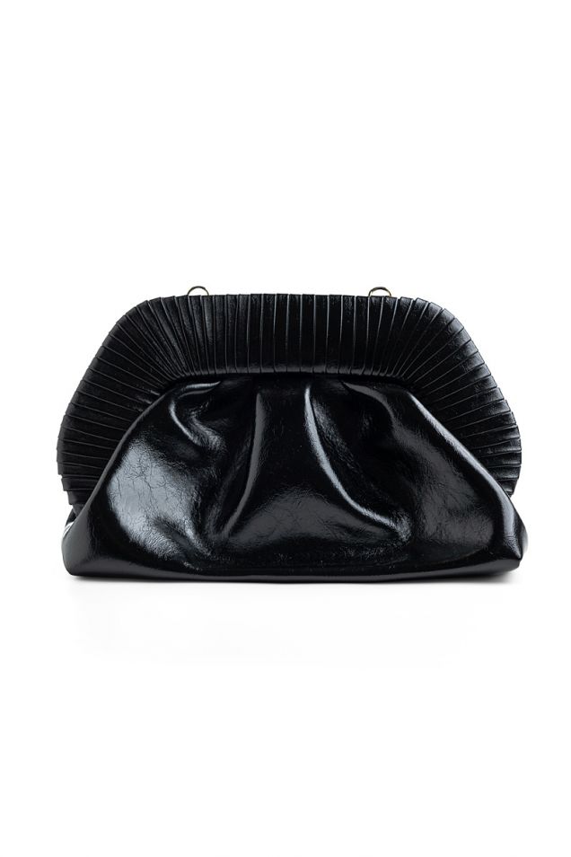 Clutch bag in shiny black 