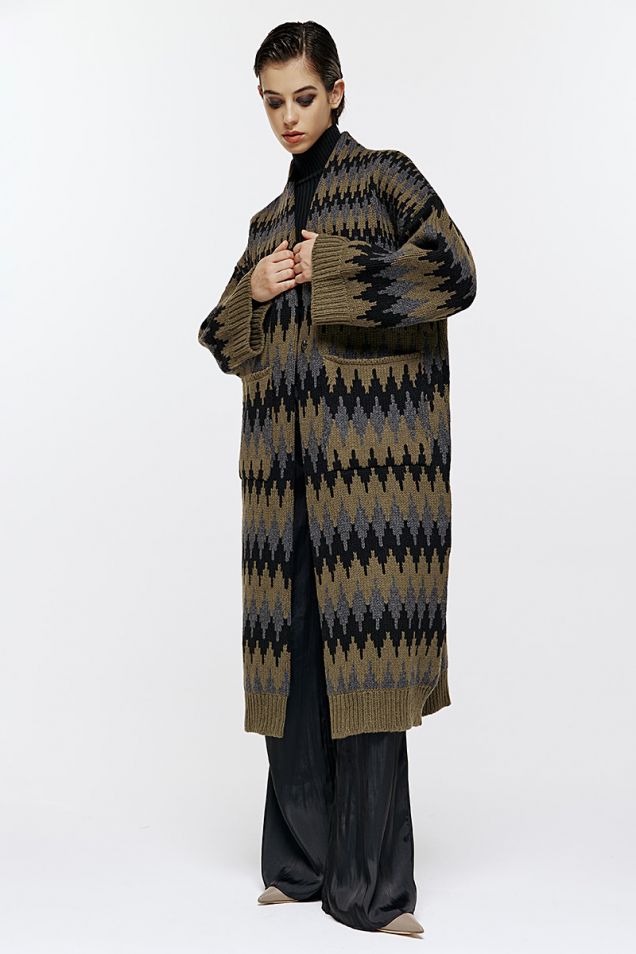 Jacquard knitted  coat 