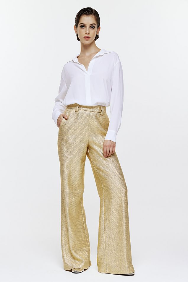 Wide-leg pants in golden hue