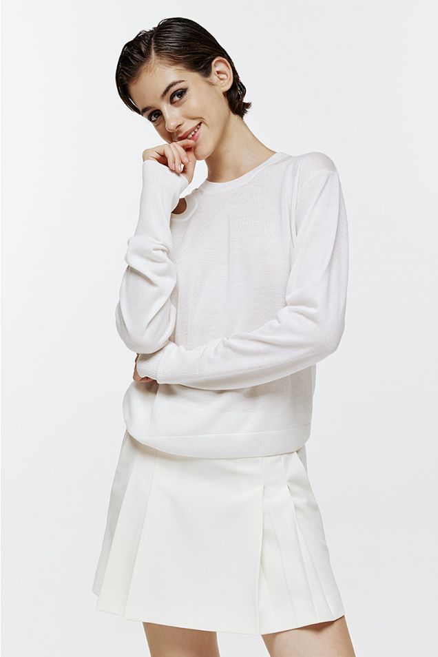 Cutout knitted blouse in ivory 