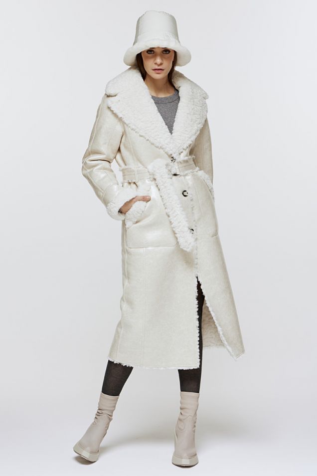 Reversible faux shearling  coat in cream 