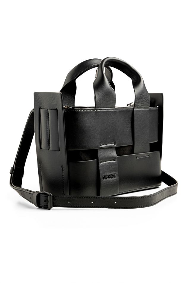 Bucket τσάντα σε μαύρο χρώμα 