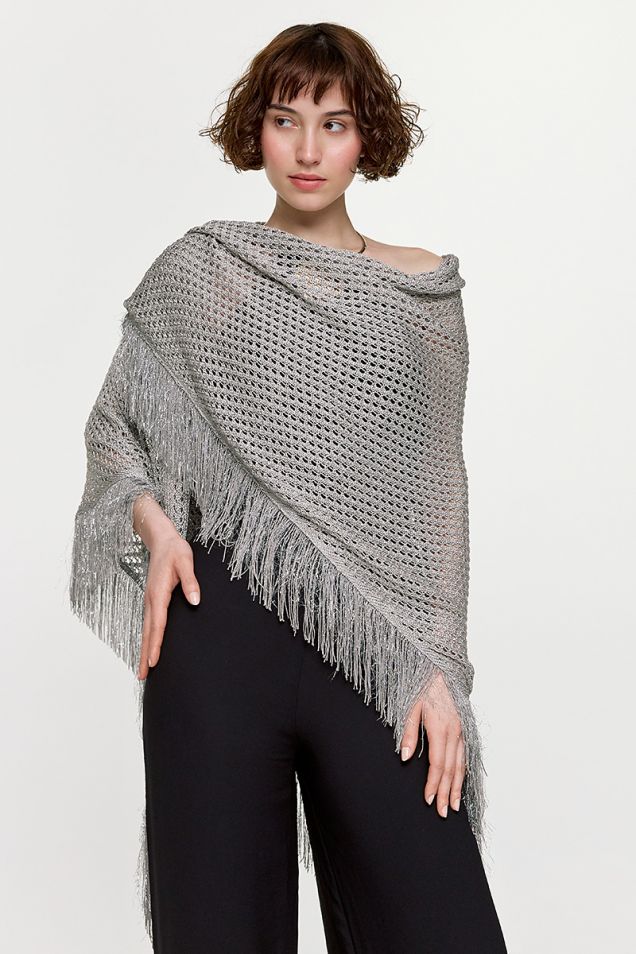  Crochet knitted fringed wrap 