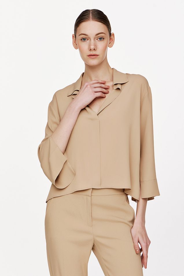 Shirt in crepe de chine with split sleeves