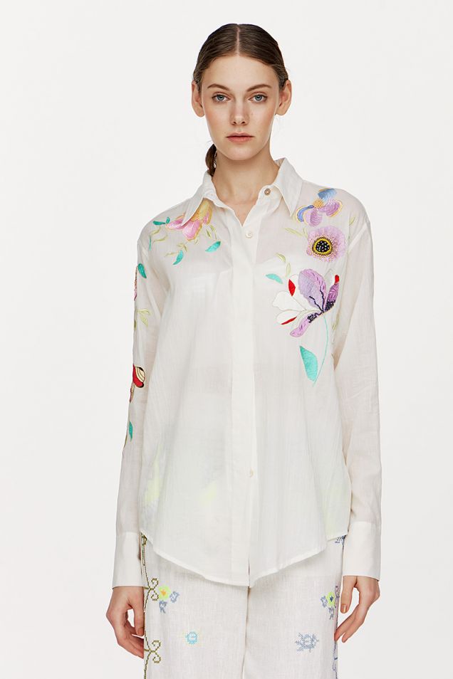 Μannish shirt in cotton voile with embroidered “heaven” detailing