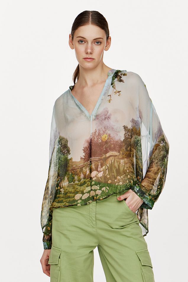 Printed blouse in silk chiffon 