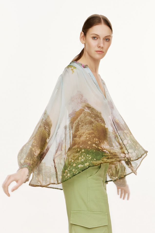 Printed blouse in silk chiffon 