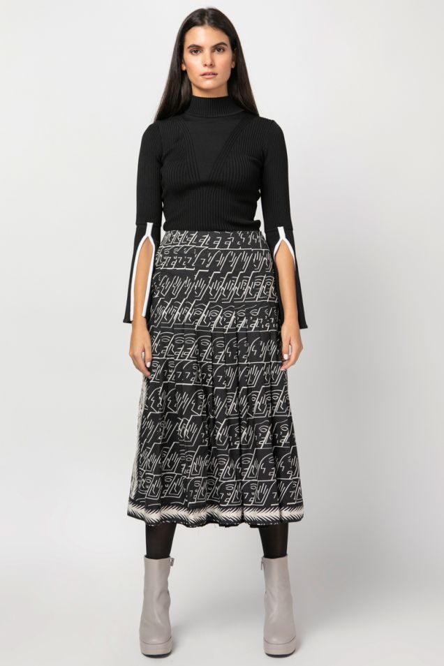 Black and white printed pleated skirt 