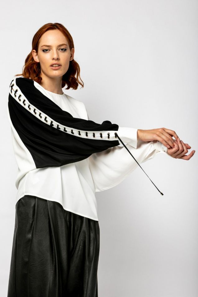 Black & white blouse with voluminous sleeves