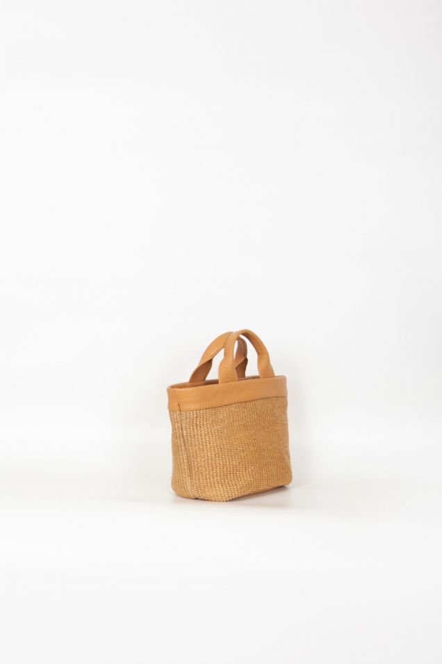  Light tabac leather-straw handbag